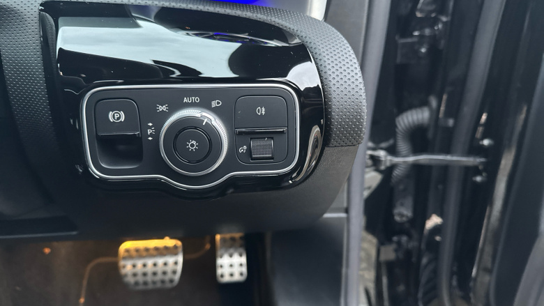 Mercedes-Benz CLA 220d AMG Line Premium Plus 5dr Tip Auto Diesel Estate